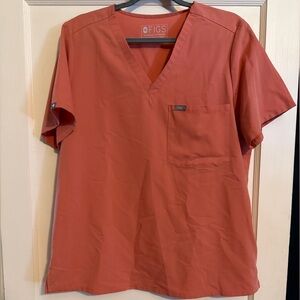 FIGS Catarina One Pocket Scrub Top XL Coral
